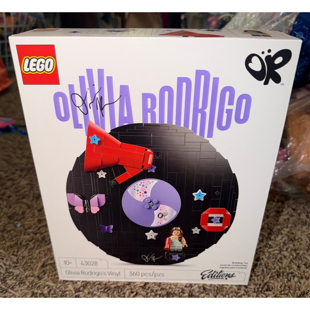 Lego Editions Oliva Rodrigo's Vinyl Building Set (NWT) 43028